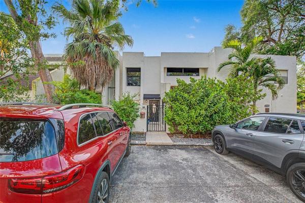 7104 SW 113th Ave, Unincorporated Dade County, Florida 33173, image 1