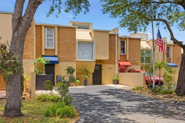 The Twins, 14019 SW 67th Ter, Kendale Lakes, Florida 33183, image 3