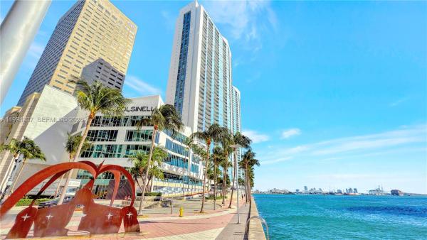 One Miami East, 335 S Biscayne Blvd #2905, Miami, Florida 33131, image 1