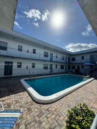 Crystal, 30 SE 4th Ave #109, Hallandale Beach, Florida 33009, image 2