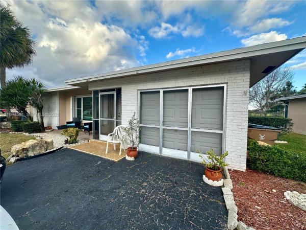 Crystal Lake Golf Villas, 4801 NW 13th Ave, Deerfield Beach, Florida 33064, image 1