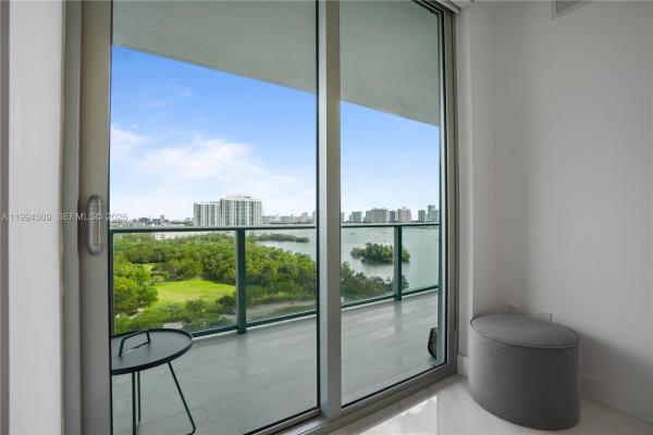 The Harbour North Tower, 16385 NE Biscayne Blvd #1402, North Miami Beach, Florida 33160, image 1
