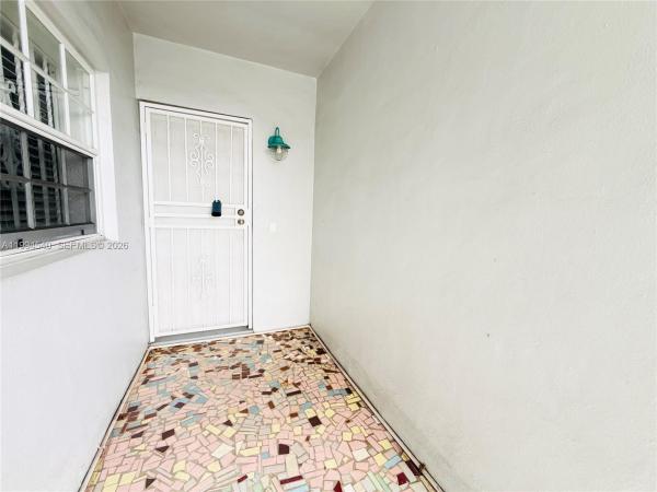 Los Jardines, 555 SW 16th Ave #11, Miami, Florida 33135, image 2