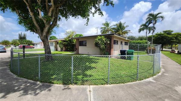 Palm Springs, 6241 NW 110th St, Hialeah, Florida 33012, image 2