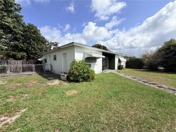 1571 NW 132nd St, Unincorporated Dade County, Florida 33167, image 3
