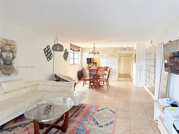 Isles Of Inverrary, 6575 W Oakland Park Blvd #311, Lauderhill, Florida 33313, image 3