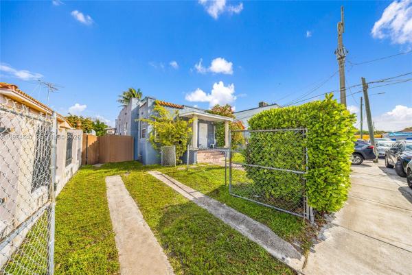 Glenroyal, 2223 NW 3rd St, Miami, Florida 33125, image 1