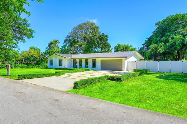 Twenty Bel Aire, 8820 SW 182nd Ter, Palmetto Bay, Florida 33157, image 1