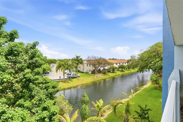 9375 Fontainebleau Blvd #L301, Unincorporated Dade County, Florida 33172, image 1