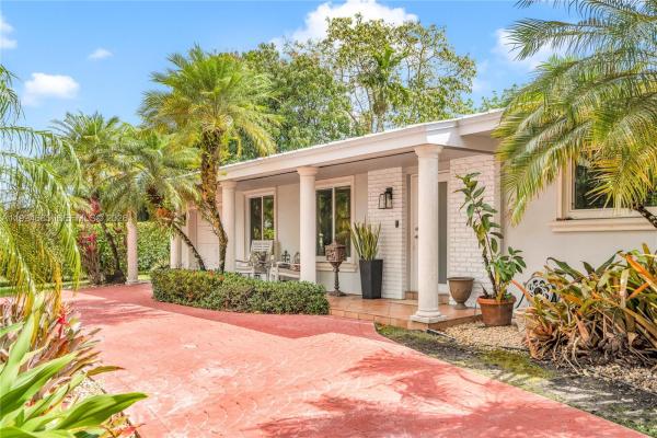 8541 SW 87th Ct, Unincorporated Dade County, Florida 33173, image 1