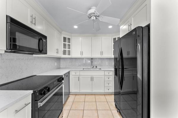 Royale Harbour Of North Palm Beach, 392 Golfview Rd #A, North Palm Beach, Florida 33408, image 2
