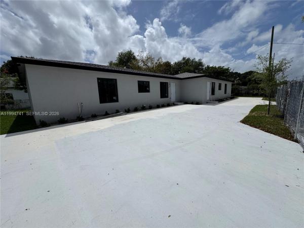 1112 NW 81st St, Unincorporated Dade County, Florida 33150, image 1