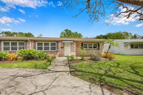 Suniland Terrace Patio Homes, 11401 SW 81st Rd #-, Pinecrest, Florida 33156, image 1