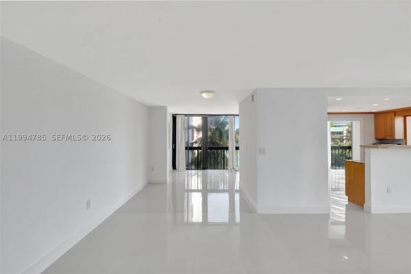 Brickell Bay Club, 2333 Brickell Ave #305, Miami, Florida 33129, image 1