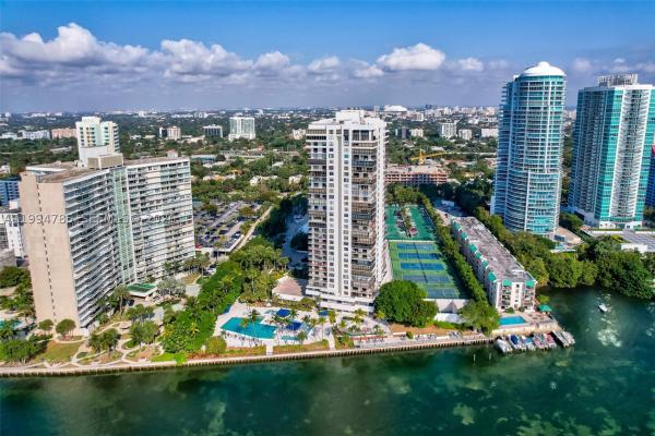 Brickell Bay Club, 2333 Brickell Ave #305, Miami, Florida 33129, image 1