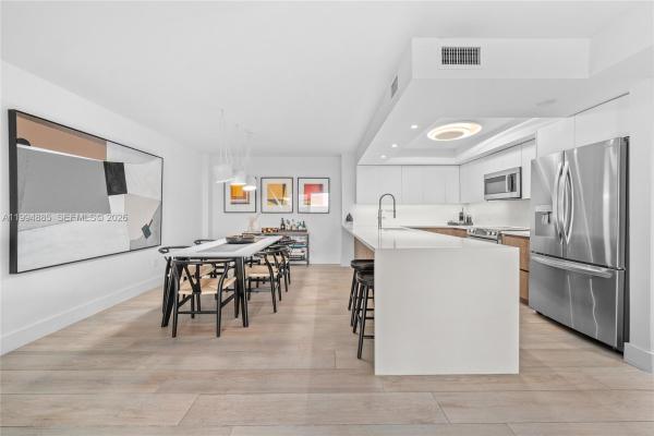 Commodore Club East, 177 Ocean Lane Dr #812, Key Biscayne, Florida 33149, image 3