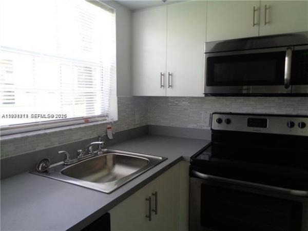 Water's Edge At Deerfield, 800 Cypress Park Way #J1, Deerfield Beach, Florida 33064, image 2