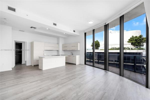 Brickell Heights East, 45 SW 9th St #4708, Miami, Florida 33130, image 1