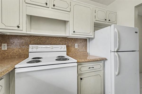 Crystal Court Manor, 1300 N 12th Ct #6A, Hollywood, Florida 33019, image 2