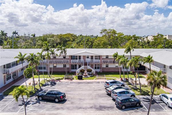 Crystal Court Manor, 1300 N 12th Ct #6A, Hollywood, Florida 33019, image 1