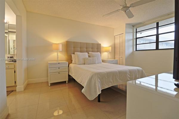 Colony Point, 1100 Colony Point Cir #419, Pembroke Pines, Florida 33026, image 2