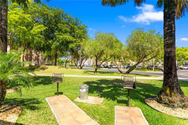 Trent, 7676 Trent Dr #308, Tamarac, Florida 33321, image 2