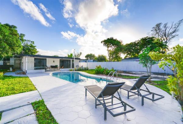 Rivera Manor, 415 NW 133rd St, North Miami, Florida 33168, image 1