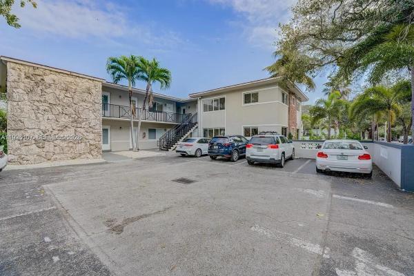 Edgewater Of Coral Gables, 81 Edgewater Dr #104, Coral Gables, Florida 33133, image 1