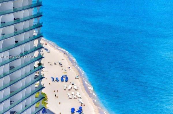 La Perla, 16699 Collins Ave #4006, Sunny Isles Beach, Florida 33160, image 1