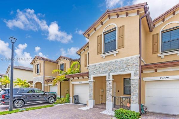 Crystal Cay, 10254 SW 228th Ter, Princeton, Florida 33190, image 2