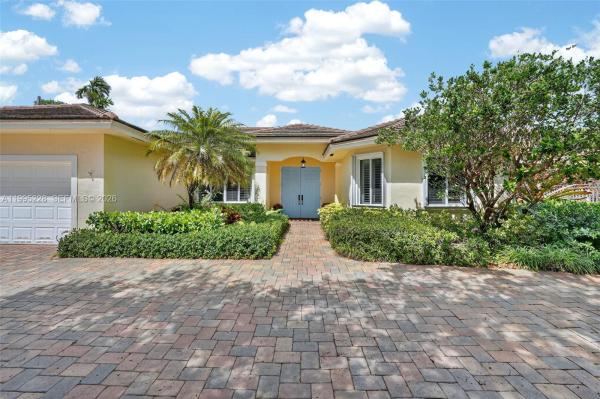 6462 SW 93rd Pl, Unincorporated Dade County, Florida 33173, image 2