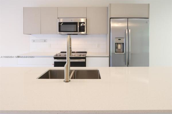 Aventura Village, 2555 NE 193rd St #2206, Ojus, Florida 33180, image 2