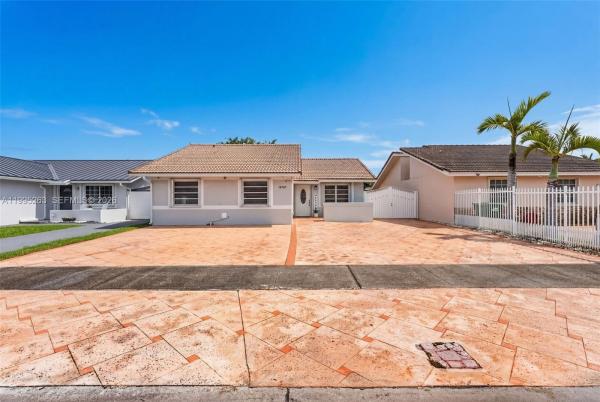 14747 SW 82nd St, Unincorporated Dade County, Florida 33193, image 1