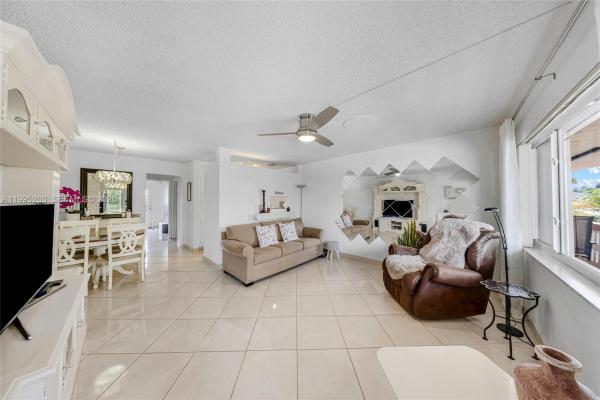 1015 SW 11th Ave #15K, Hallandale Beach, Florida 33009, image 1