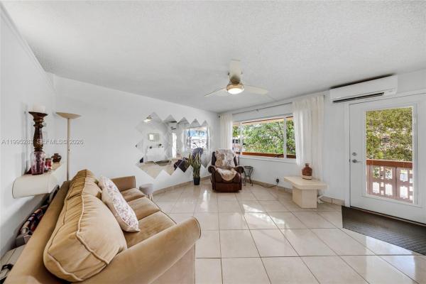 1015 SW 11th Ave #15K, Hallandale Beach, Florida 33009, image 2