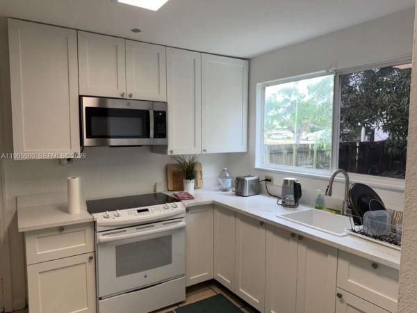 Town Of Modelo, 3 SW 7th Ave, Dania Beach, Florida 33004, image 2