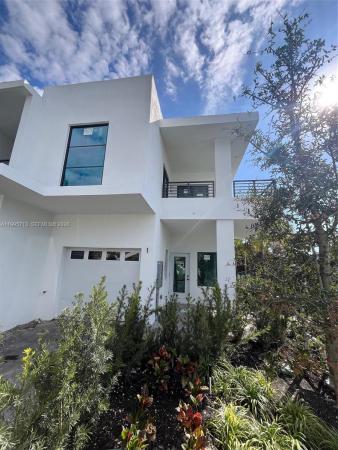2511 Pierce St #1, Hollywood, Florida 33020, image 1