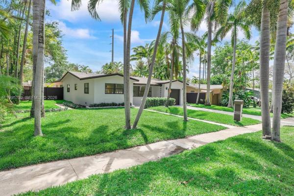 Sunset Isles, 2704 Cleveland St, Hollywood, Florida 33020, image 3