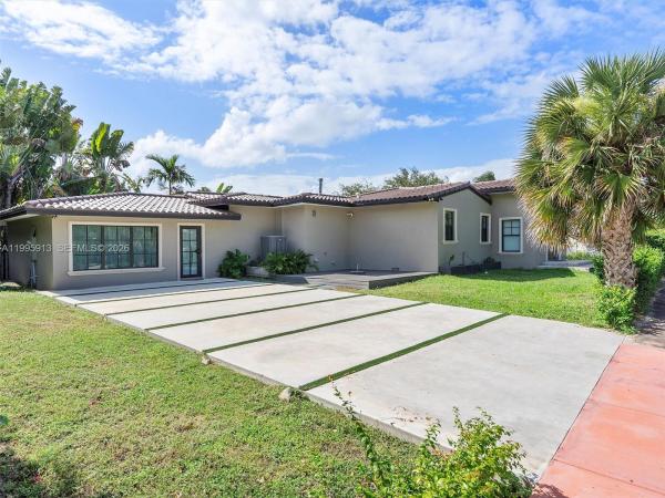 Isle Of Normandy Trouville, 1500 Biarritz Dr, Miami Beach, Florida 33141, image 1