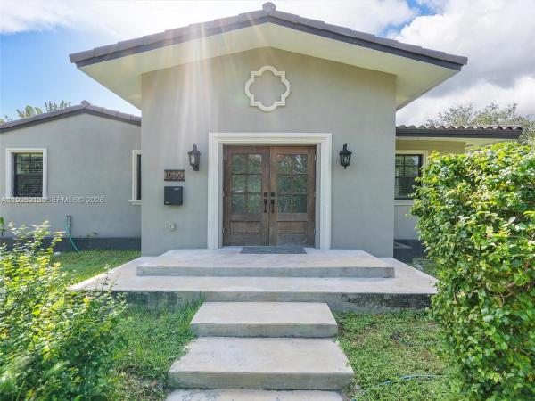 Isle Of Normandy Trouville, 1500 Biarritz Dr, Miami Beach, Florida 33141, image 3