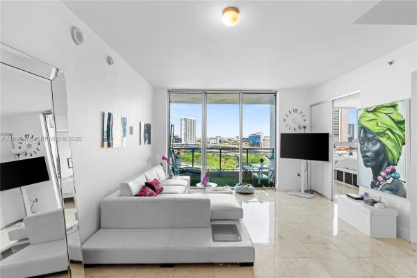 The Ivy At Riverfront, 90 SW 3rd St #1209, Miami, Florida 33130, image 1