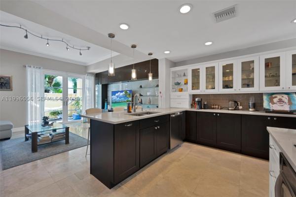 Aventura Bay Townhomes, 18345 NE 30th Pl, Aventura, Florida 33160, image 1