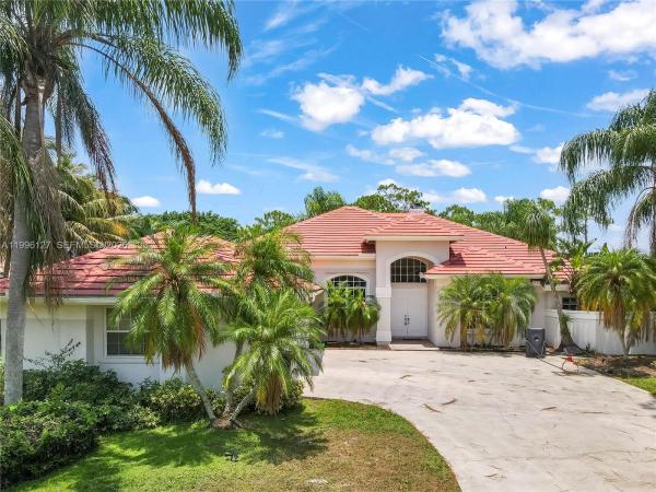 Stonewal Estates, 11859 Sanbourn Ct, Palm Beach Gardens, Florida 33412, image 2