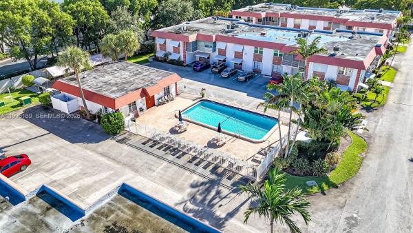 Everett Arms, 3550 NW 8th Ave #409, Pompano Beach, Florida 33064, image 1