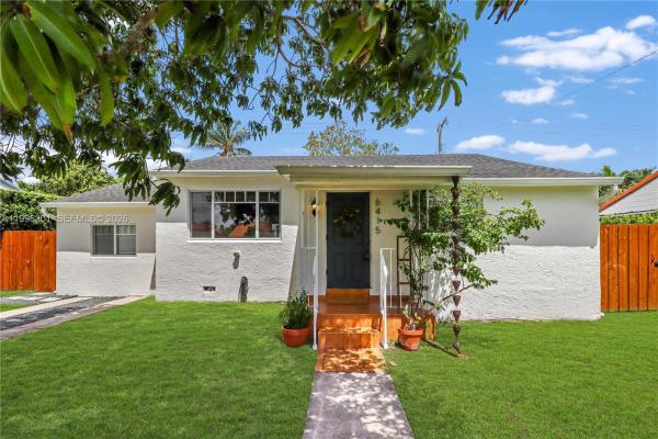 6415 SW 39th St, Unincorporated Dade County, Florida 33155, image 1