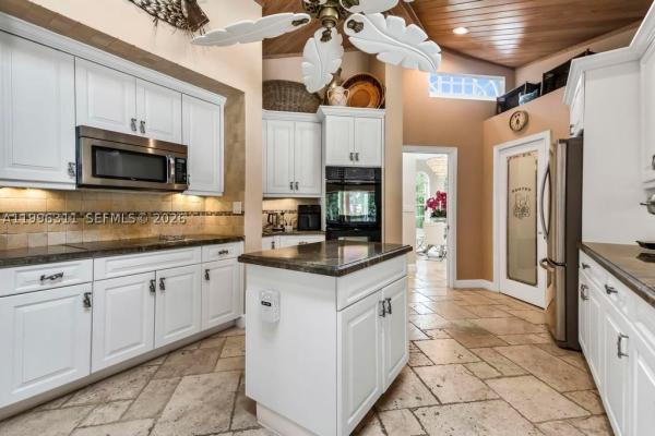 Whispering Woods, 5328 E Leitner Dr, Coral Springs, Florida 33067, image 2