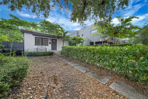Carters, 3033 Hibiscus St, Miami, Florida 33133, image 1