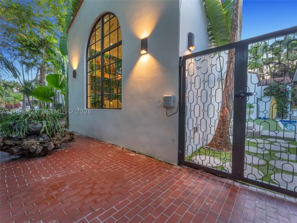 Hollywood Lakes, 1321 Tyler St, Hollywood, Florida 33019, image 2