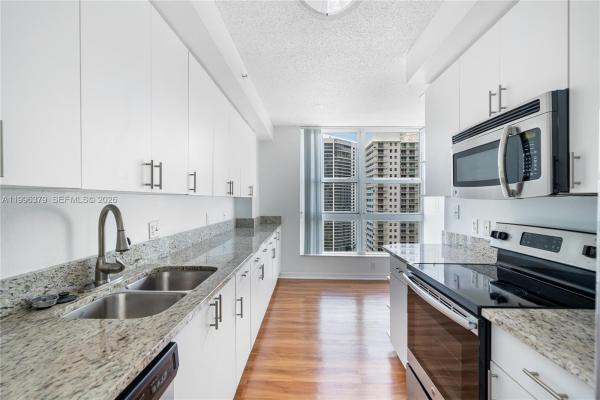 Yacht Club Brickell, 1111 Brickell Bay Dr #401, Miami, Florida 33131, image 2