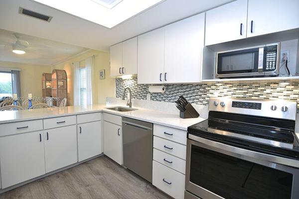 18459 SE Wood Haven Ln #J, Jupiter, Florida 33469, image 1